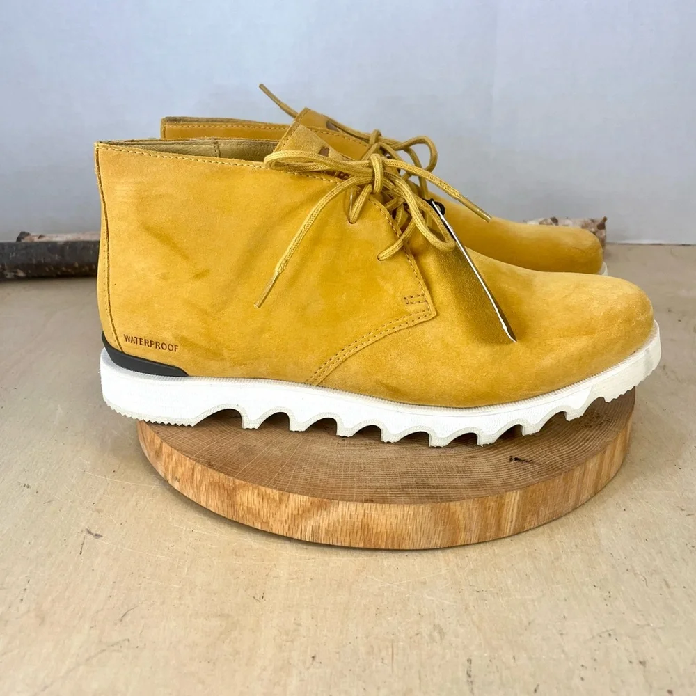 NWT Sorel Men’s Kezar Waterproof Suede Boots Yellow Suede Size 11.5